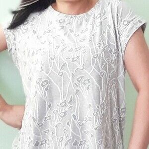 Rose & Olive Women's Gray Floral Cap Sleeve Round Neck Pullover Blouse M